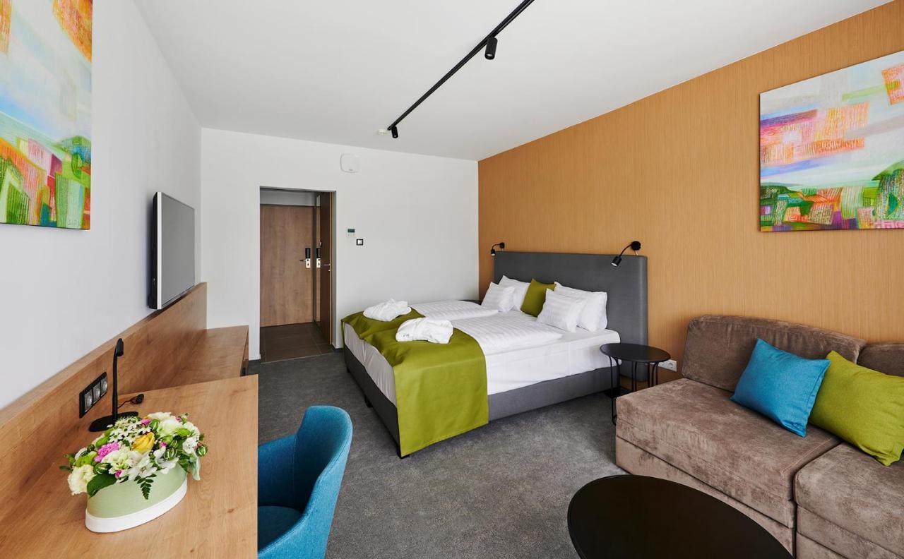 Hotel Otp Balatonszemes Ngoại thất bức ảnh